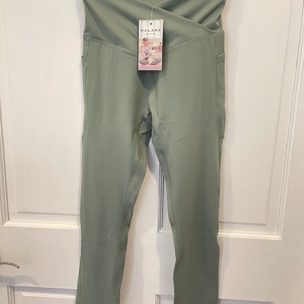HALARA Sage Green Leggings